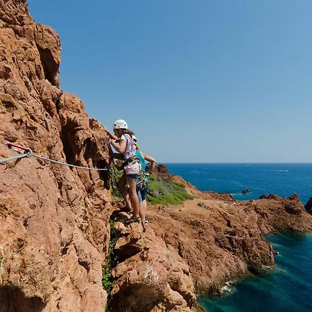 Le Hameau - Cap Esterel Дом отдыха *